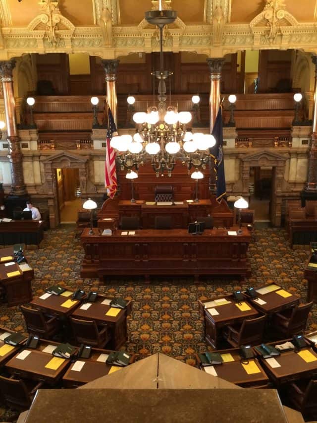 visiting-the-kansas-senate-ready-for-session-in-to-2023-11-27-05-24-27-utc
